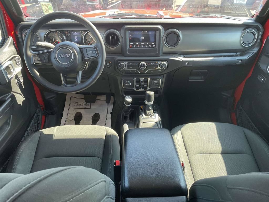 Used 2023 Jeep Gladiator Sport AWD/4WD image 11