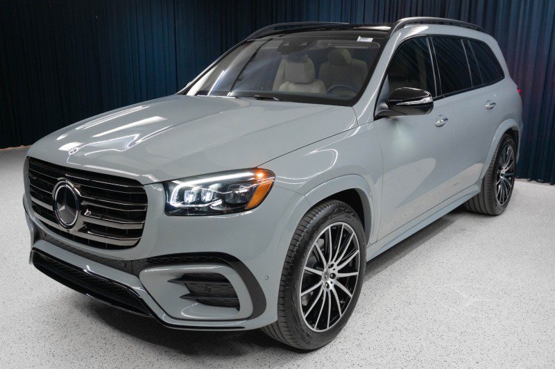 New 2026 Mercedes-Benz GLS 450 4MATIC image 1