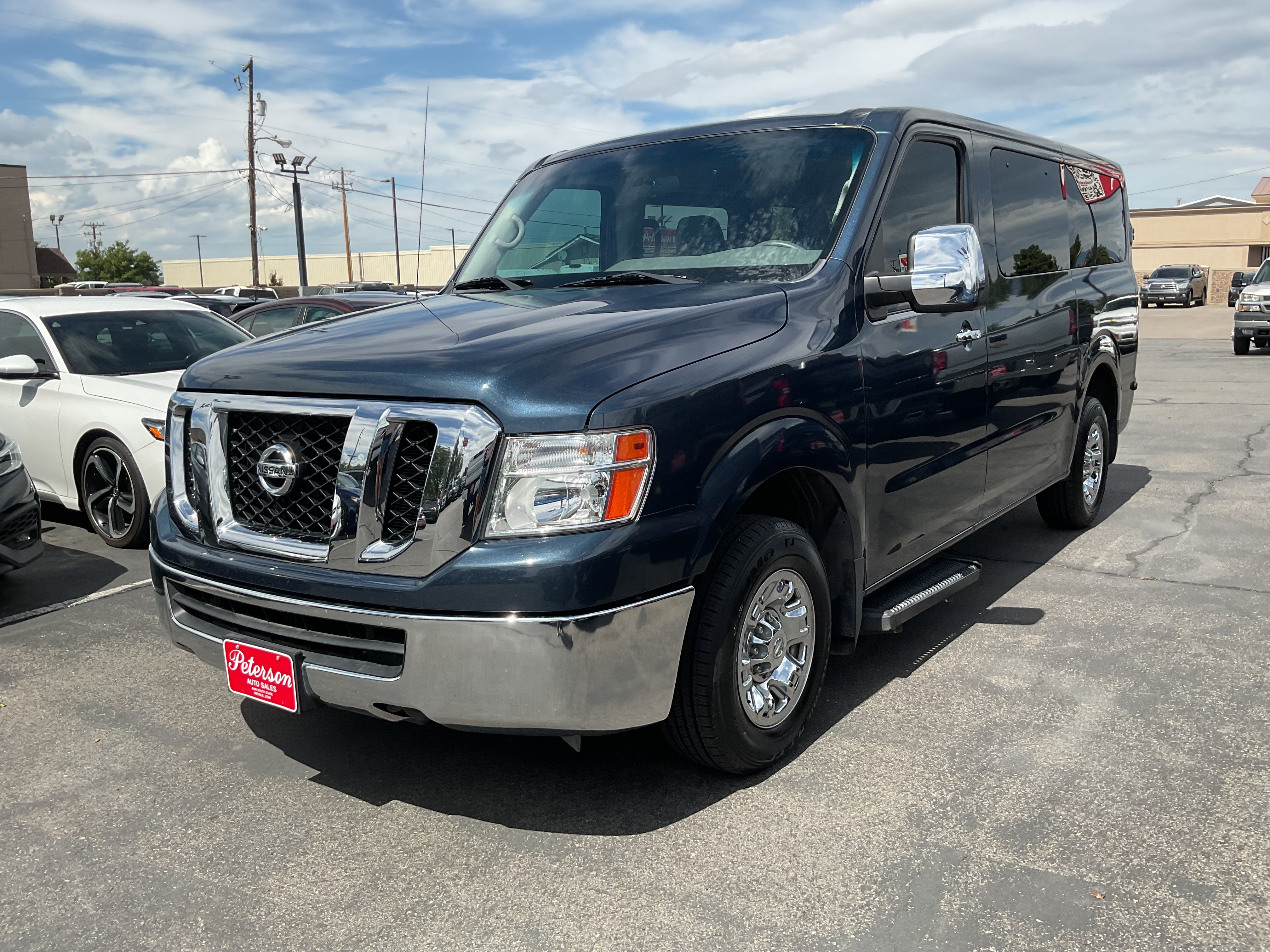 Used 2019 Nissan NV 3500 SV w/ Navigation Package RWD image 2