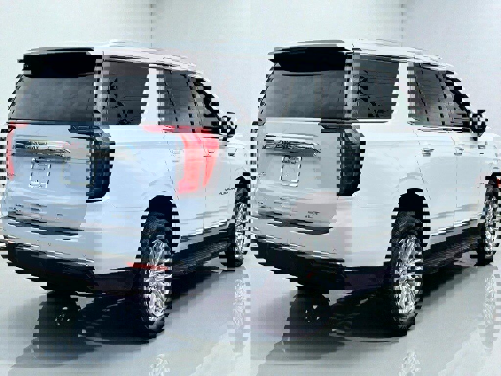 Used 2024 GMC Yukon SLT image 4