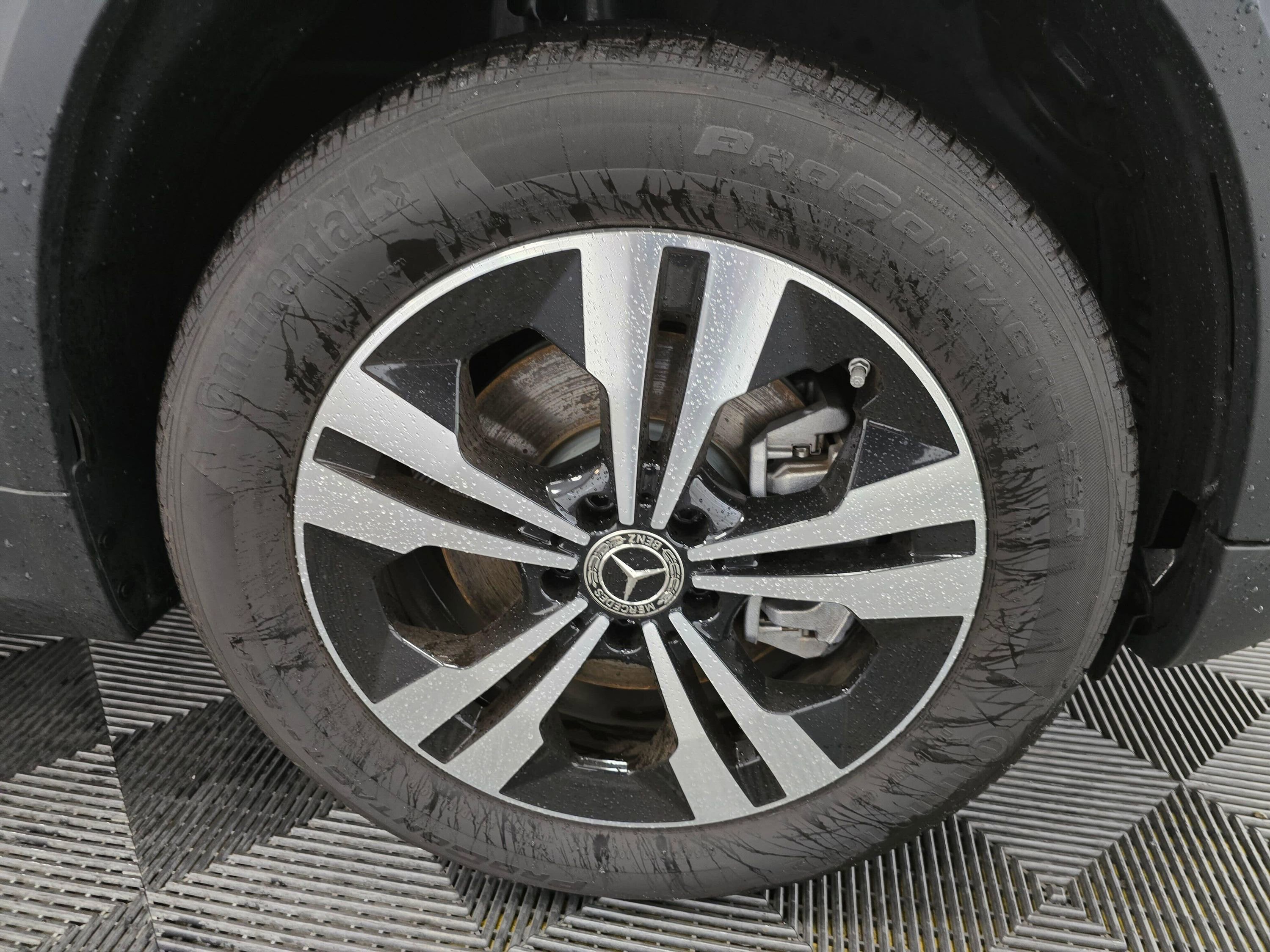 Used 2025 Mercedes-Benz GLA 250 4MATIC image 24