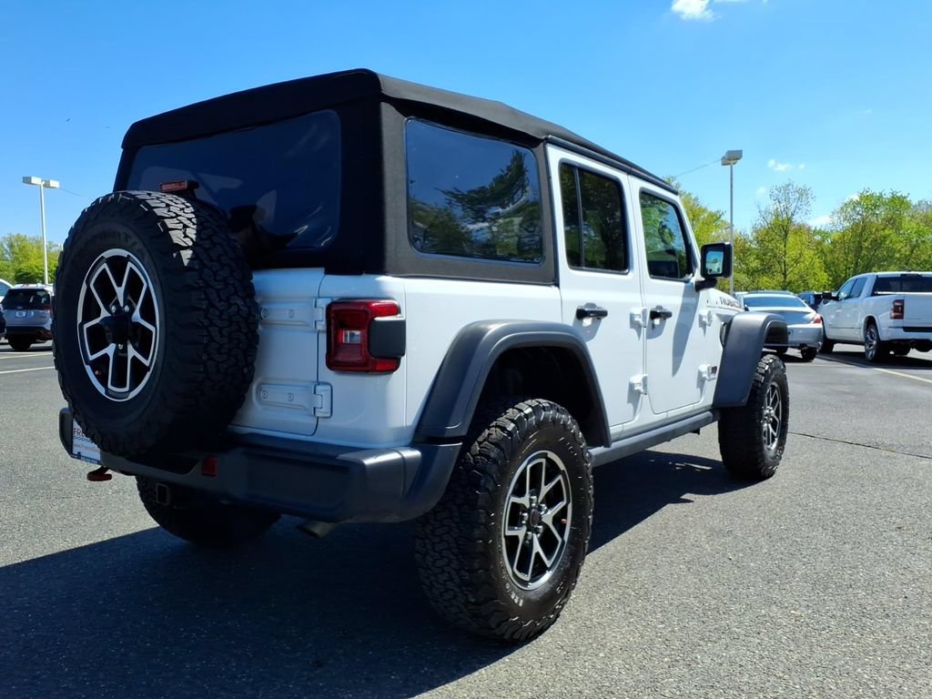 Used 2024 Jeep Wrangler Unlimited Rubicon AWD/4WD image 17
