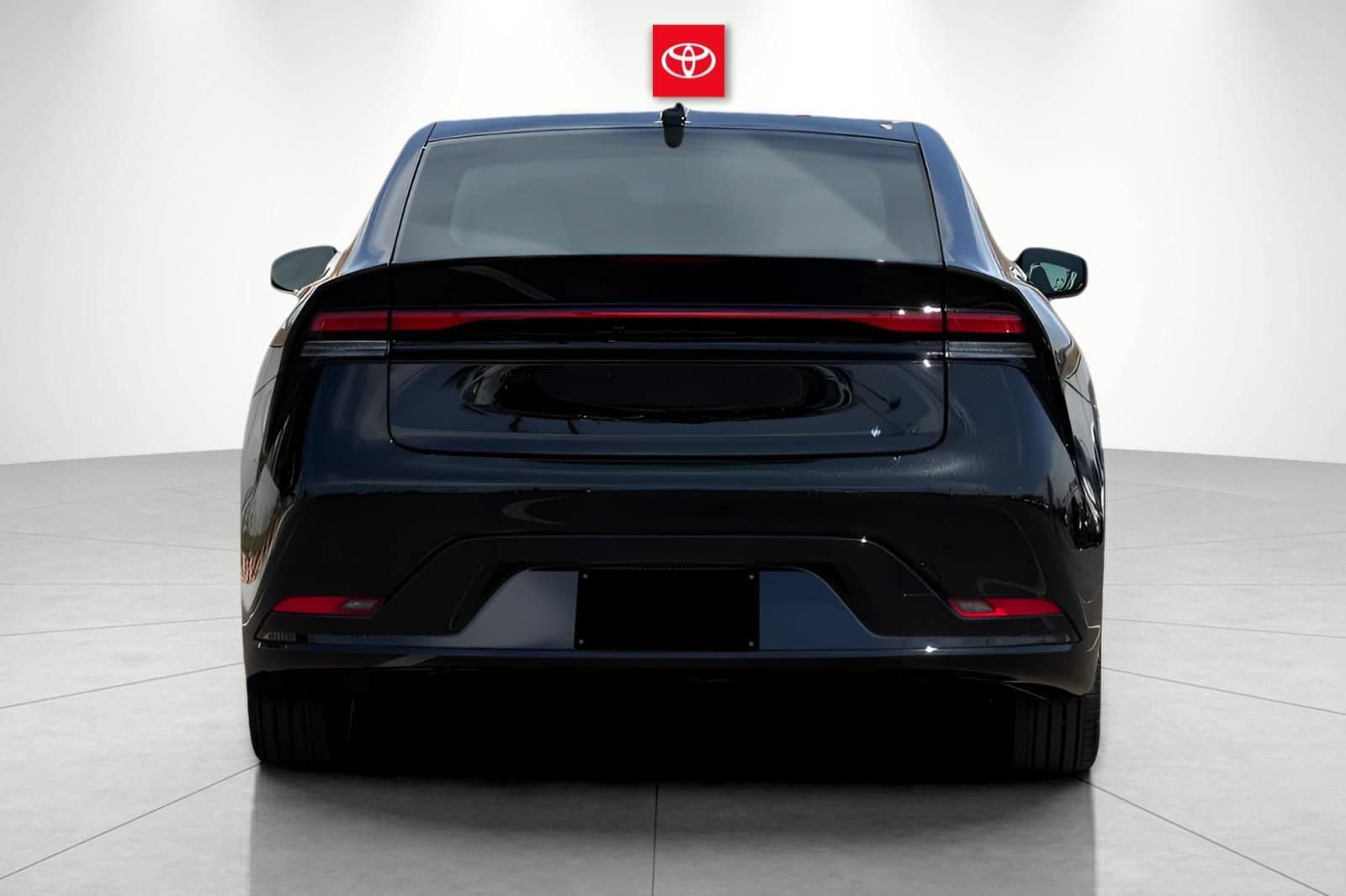 New 2027 Toyota Prius FWD image 4