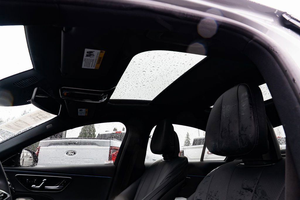 Used 2024 Mercedes-Benz E 350 4MATIC Sedan image 19