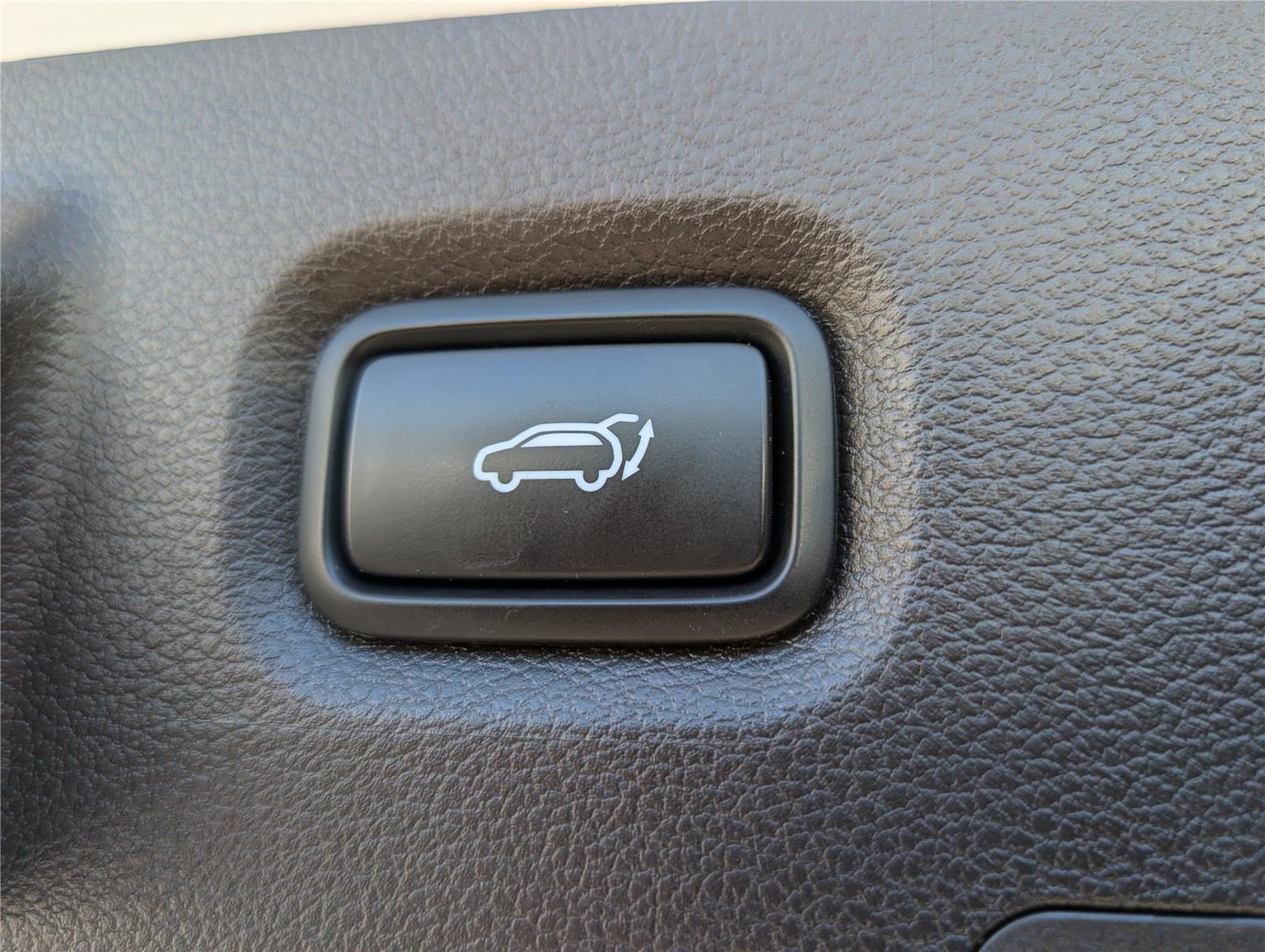 Used 2020 Hyundai Santa Fe SEL AWD/4WD image 13