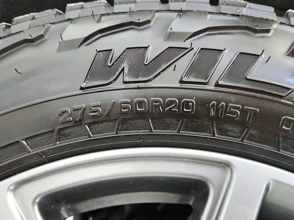 Used 2020 GMC Sierra 1500 AT4 w/ AT4 Carbonpro Edition image 35