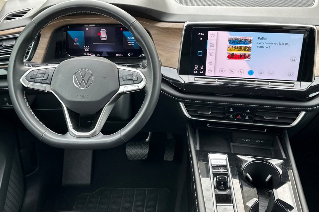 Used 2024 Volkswagen Atlas SE AWD/4WD image 14