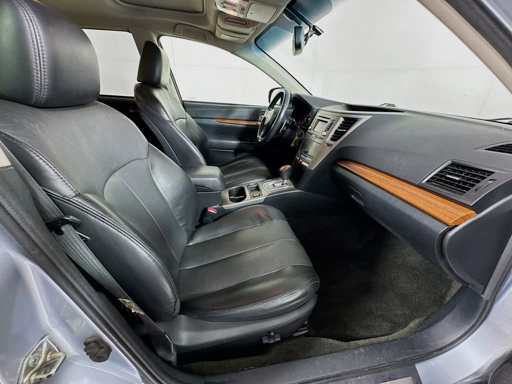 Used 2014 Subaru Outback 3.6R Limited w/ Moonroof Package image 34