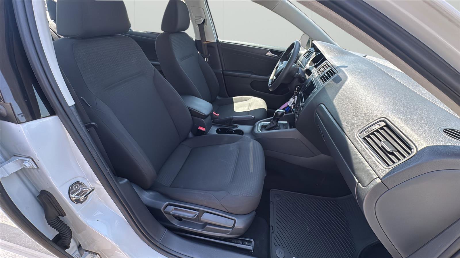 Used 2016 Volkswagen Jetta S image 13