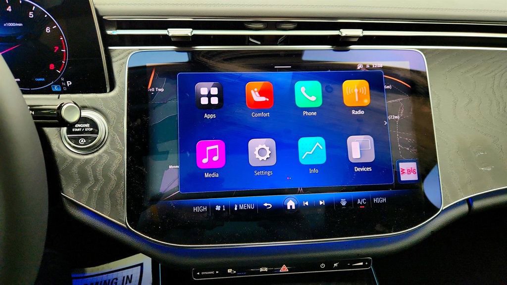 Used 2024 Mercedes-Benz E 450 E 450 4MATIC Sedan, Pinnacle w w/ Driver Assistance Package image 16