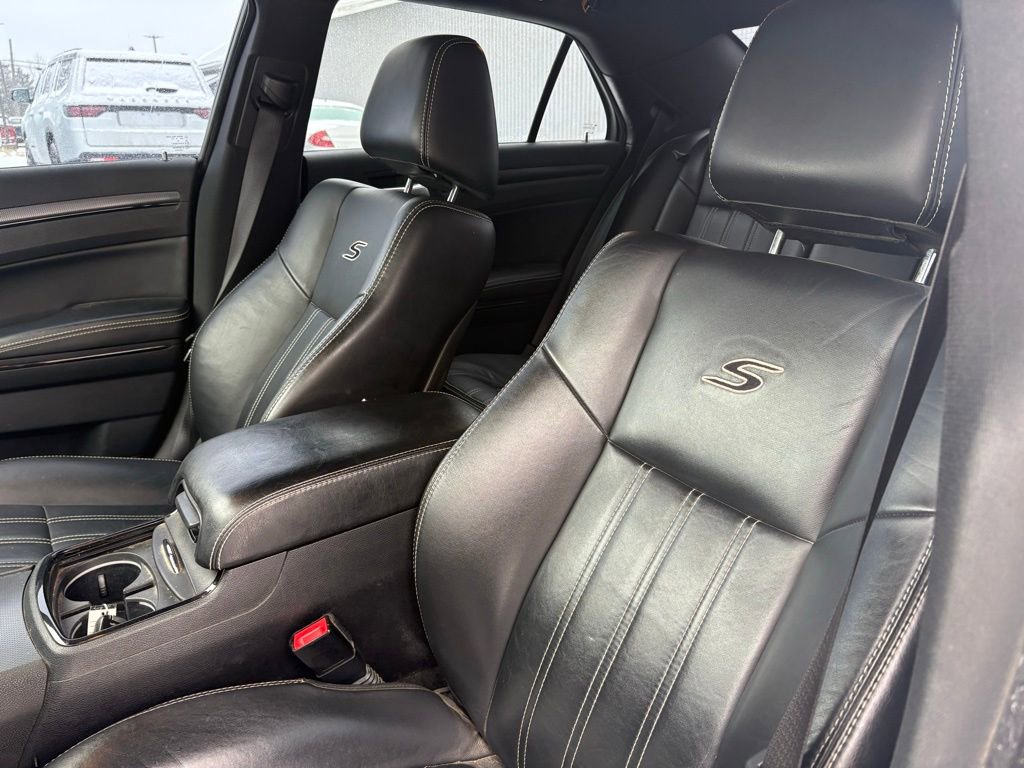 Used 2013 Chrysler 300 S image 20