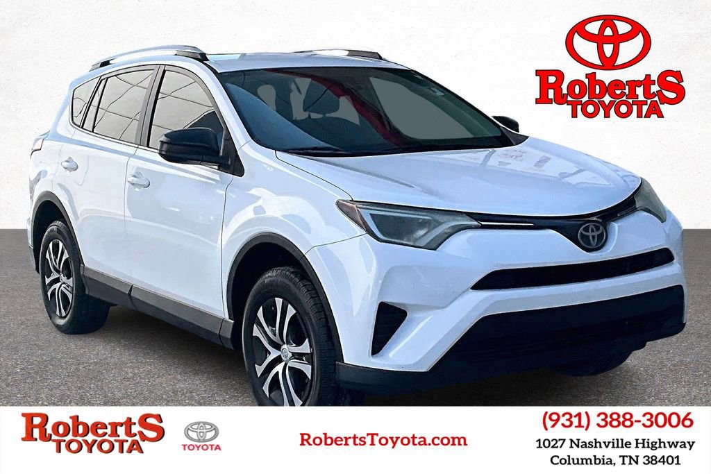 Used 2017 Toyota RAV4 LE image 1
