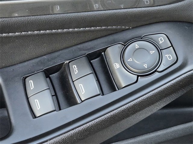 Used 2023 Chevrolet Traverse LT image 17