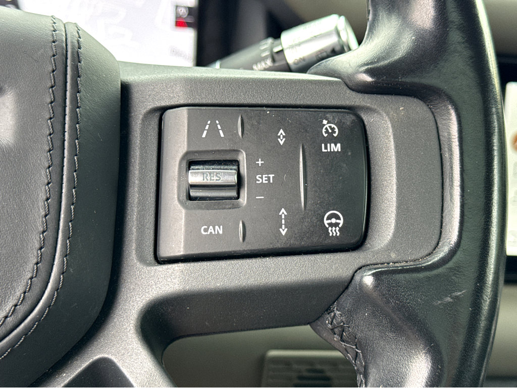 Used 2021 Land Rover Defender 110 X-Dynamic HSE image 16
