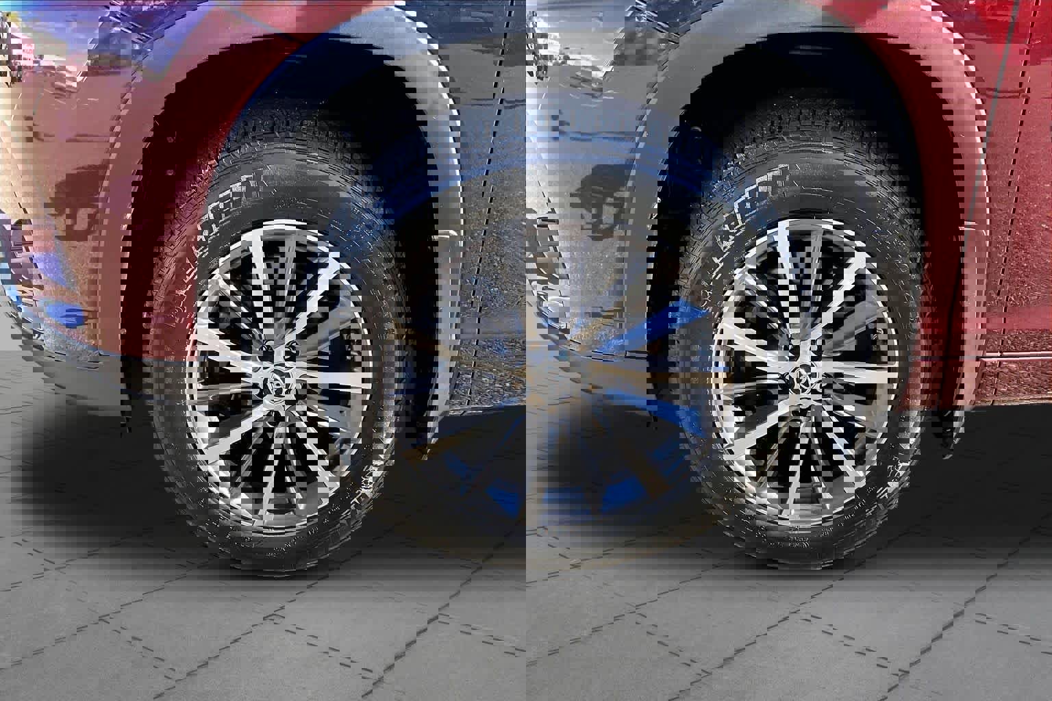 Used 2018 Toyota Highlander XLE image 10