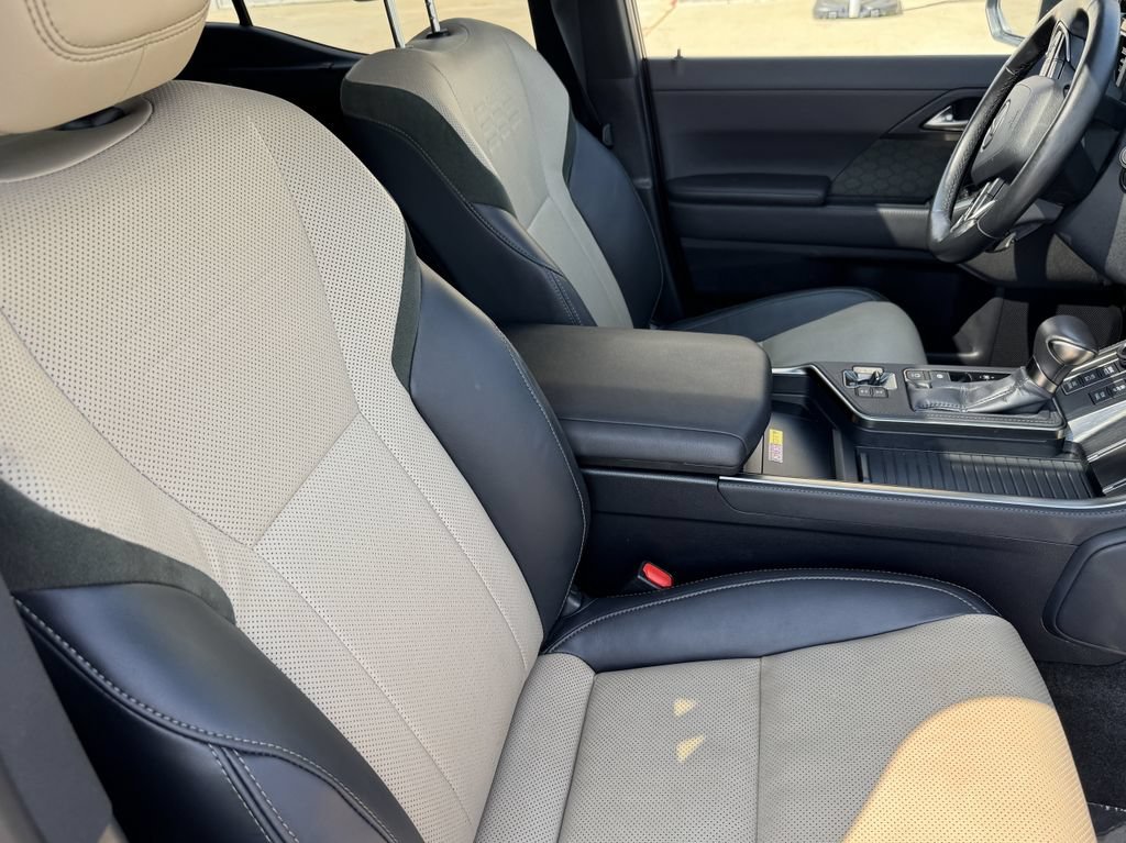 Used 2024 Lexus GX 550 AWD/4WD image 33