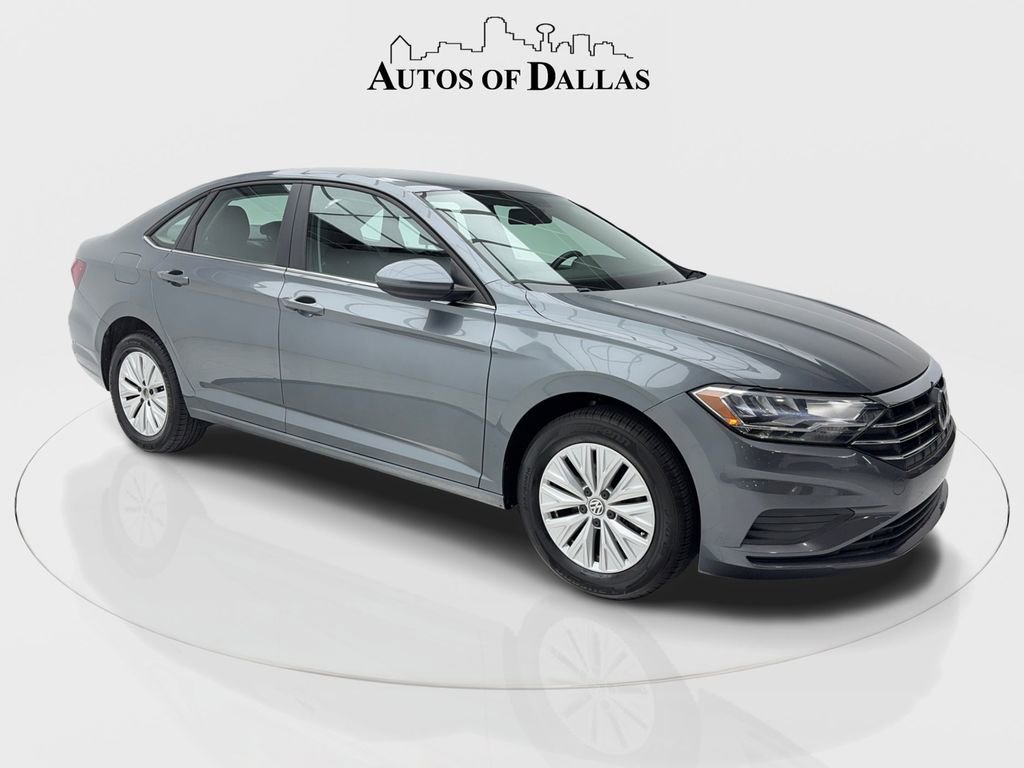 Used 2020 Volkswagen Jetta S image 2