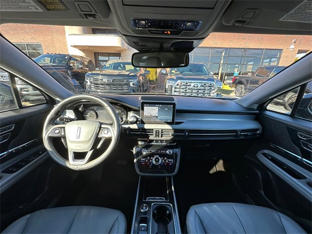 Used 2022 Lincoln Corsair Standard w/ Premium Package image 16