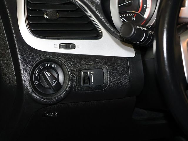 Used 2019 Dodge Journey SE w/ Connectivity Group FWD image 24