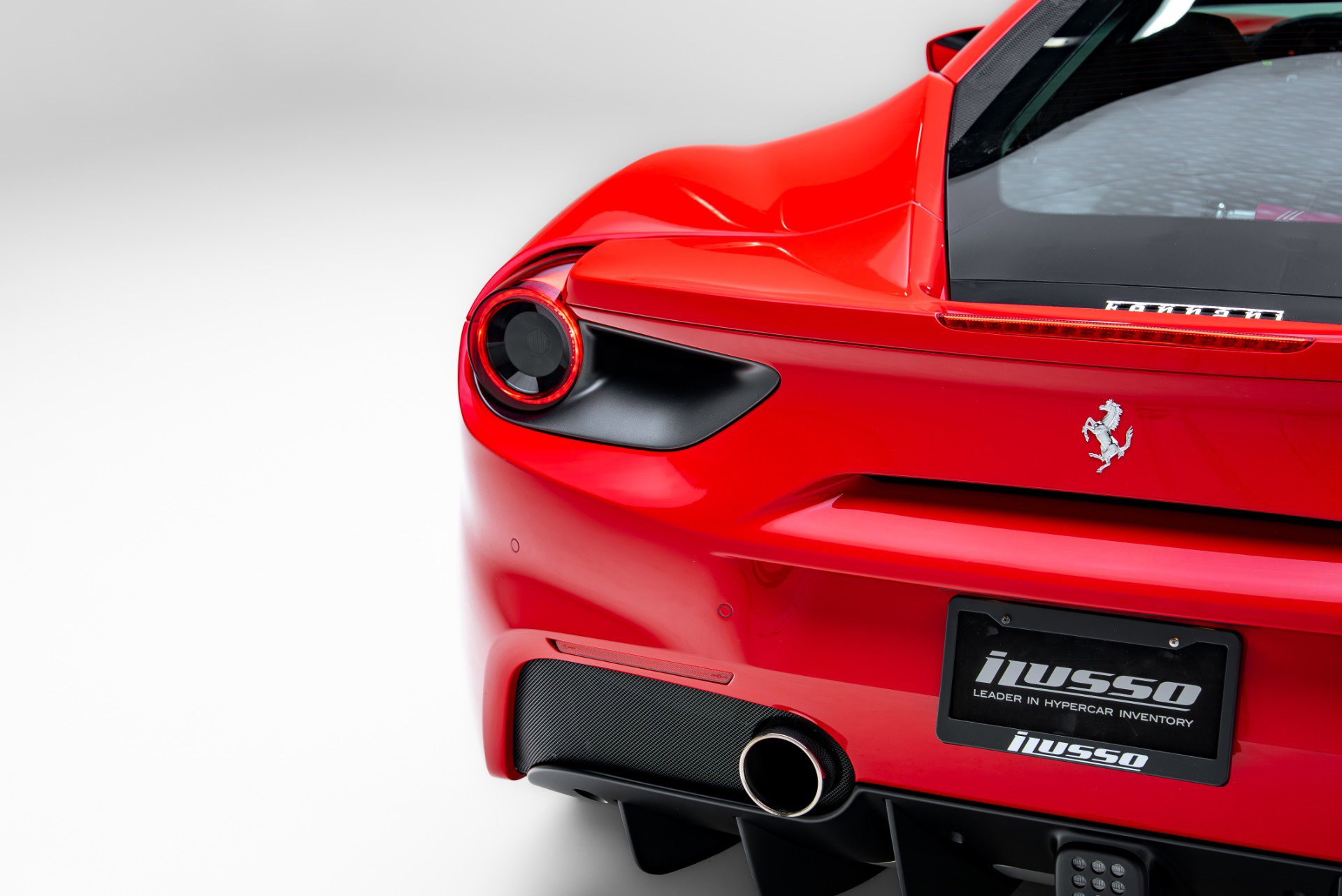 Used 2018 Ferrari 488 GTB image 31