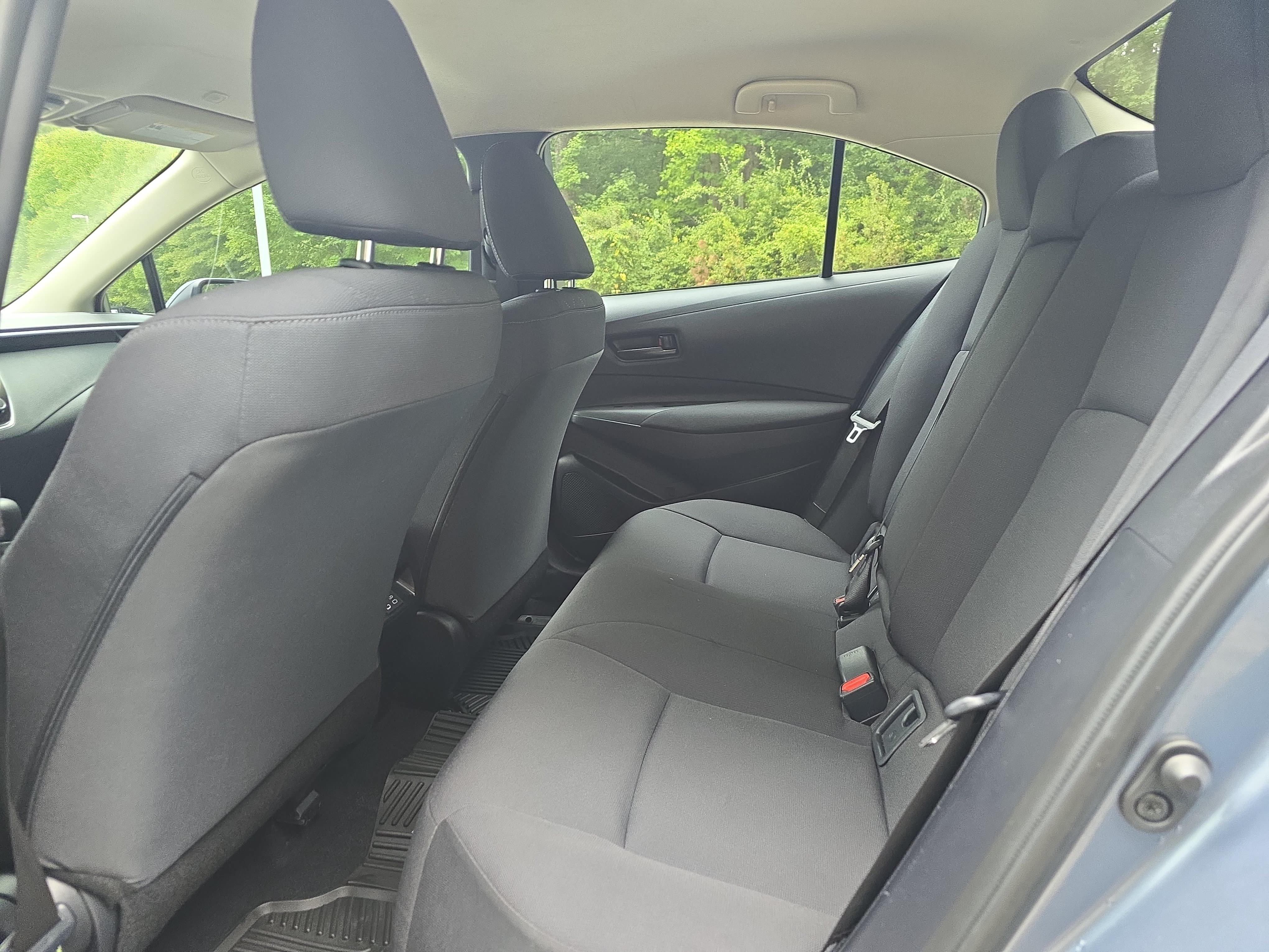 Used 2025 Toyota Corolla LE FWD image 13