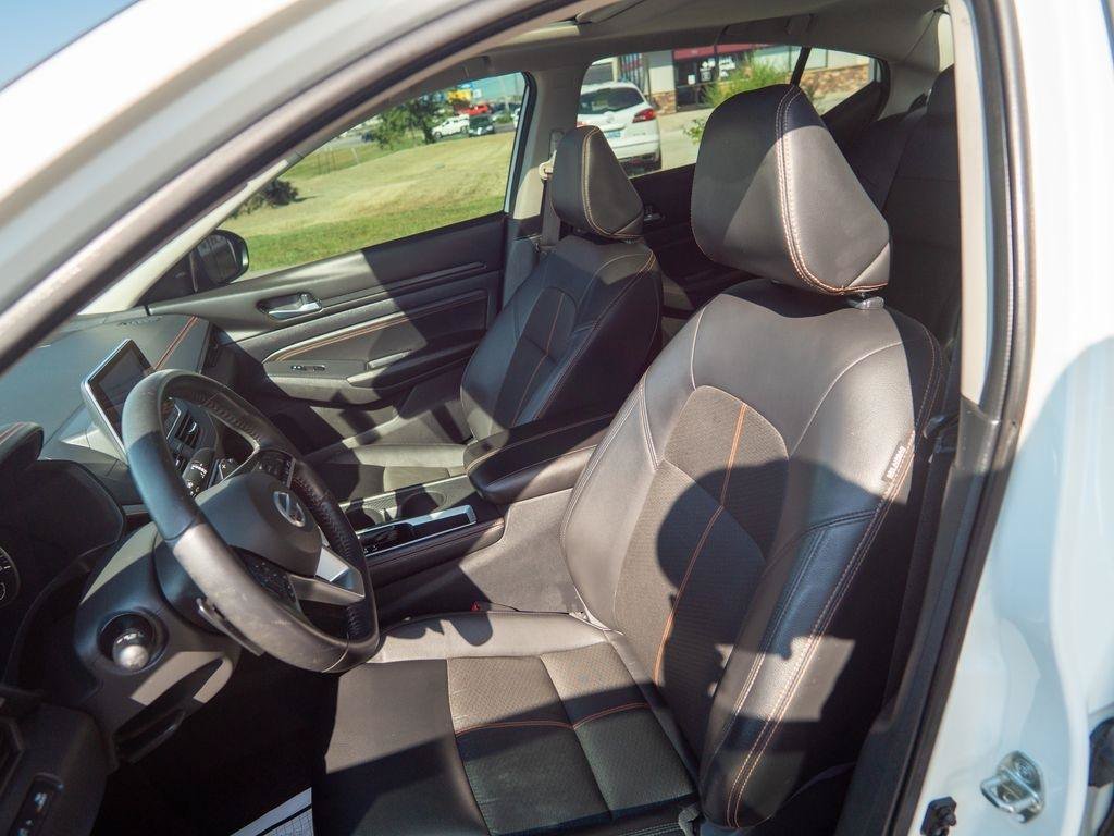Used 2020 Nissan Altima 2.5 SR w/ Premium Package FWD image 17