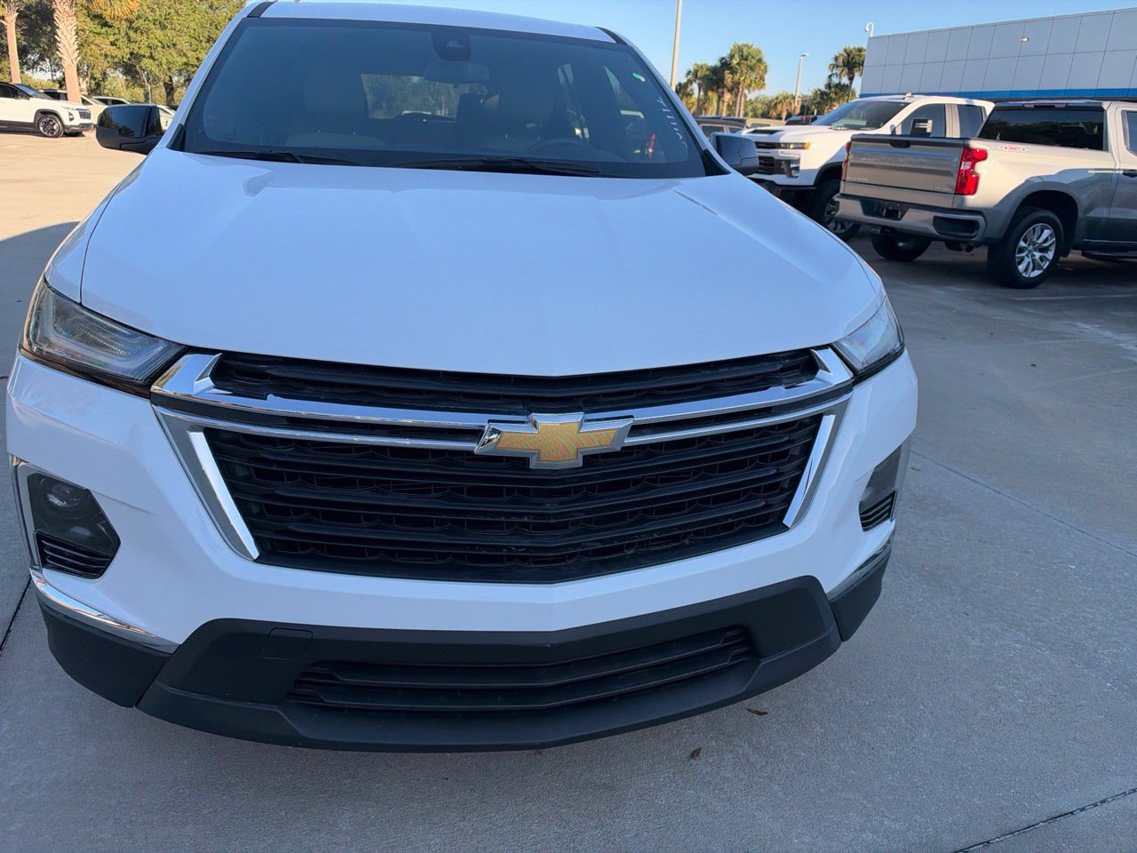 Used 2023 Chevrolet Traverse LS FWD image 8