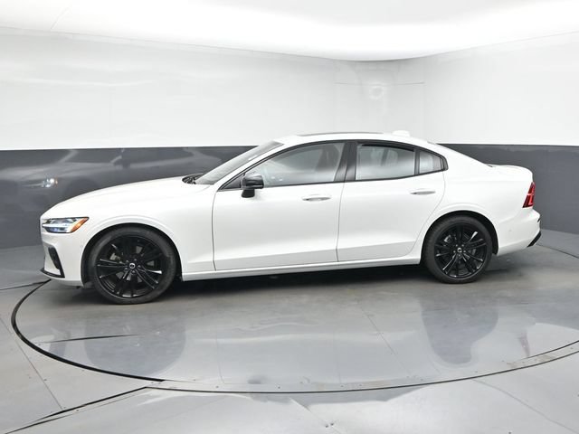 Used 2023 Volvo S60 B5 Ultimate w/ Climate Package FWD image 4