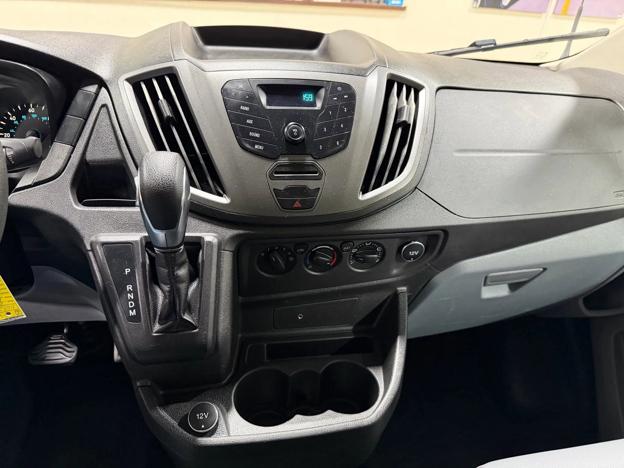 Used 2017 Ford Transit 150 XL image 41