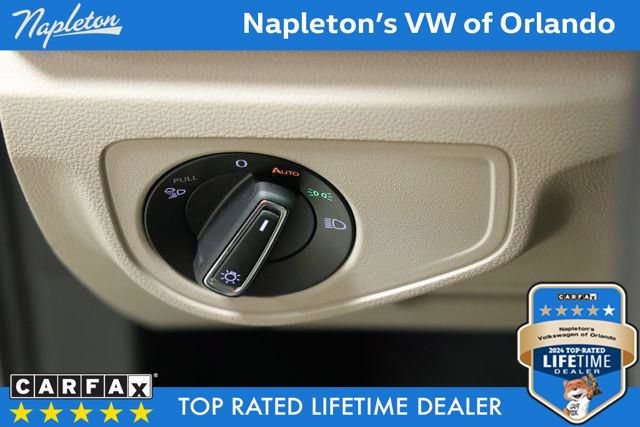 Certified 2022 Volkswagen Atlas SE w/ Black Wheel Package FWD image 26