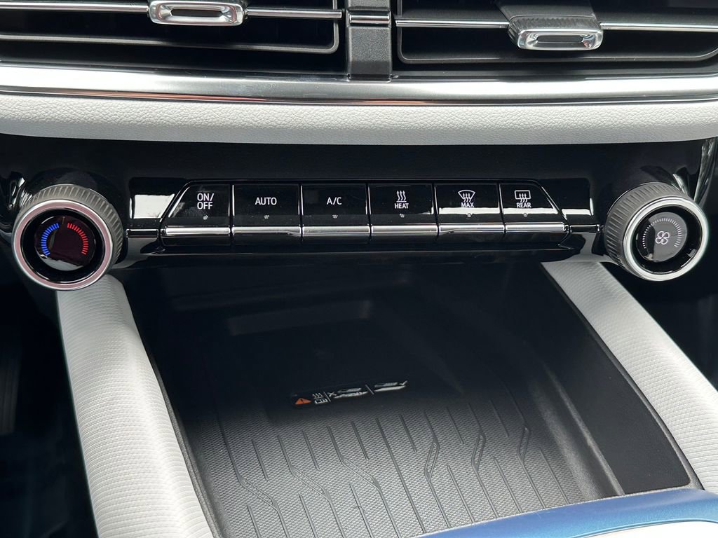 New 2026 Chevrolet Equinox EV LT image 27