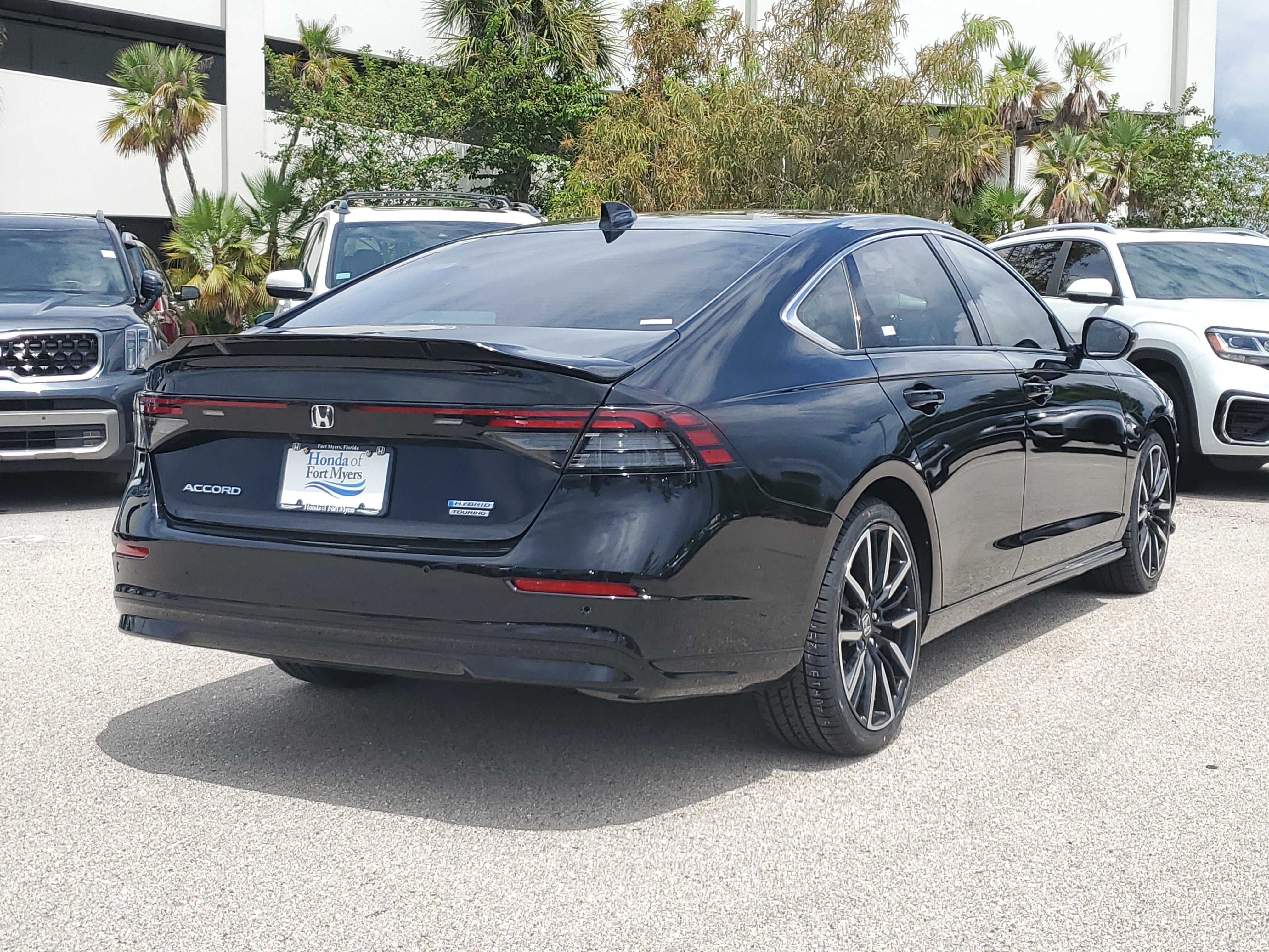 Used 2024 Honda Accord Touring image 5