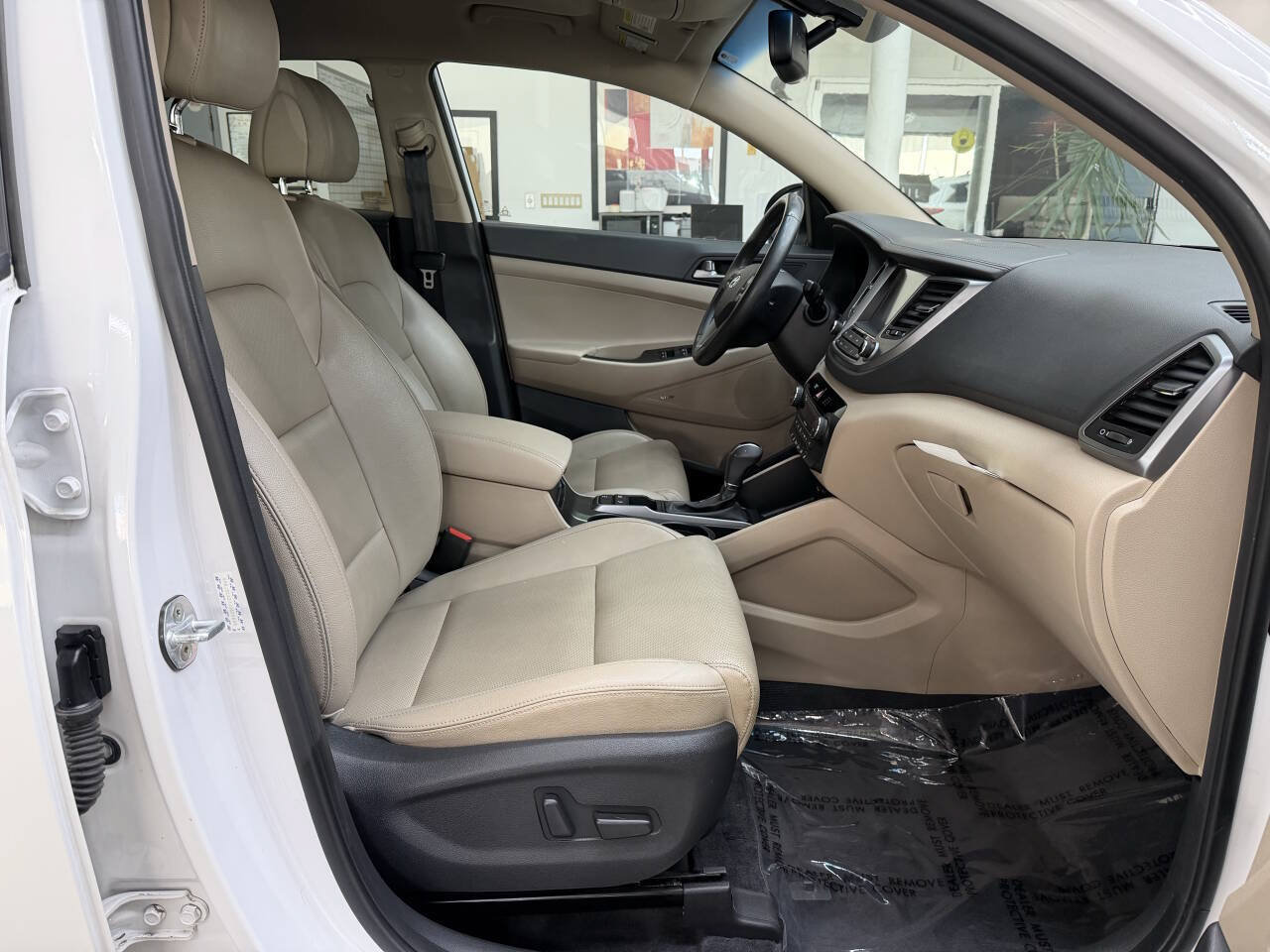 Used 2018 Hyundai Tucson Limited AWD/4WD image 17