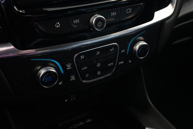 Used 2023 Chevrolet Traverse RS image 30