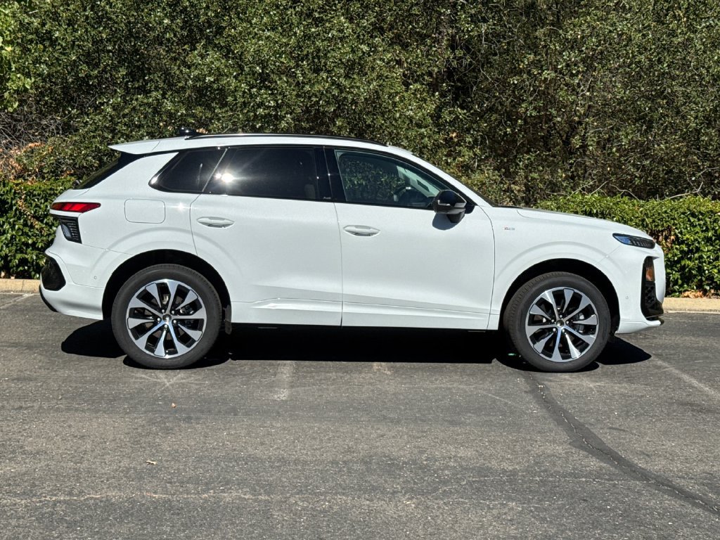 New 2026 Audi Q3 quattro 2.0T AWD/4WD image 4