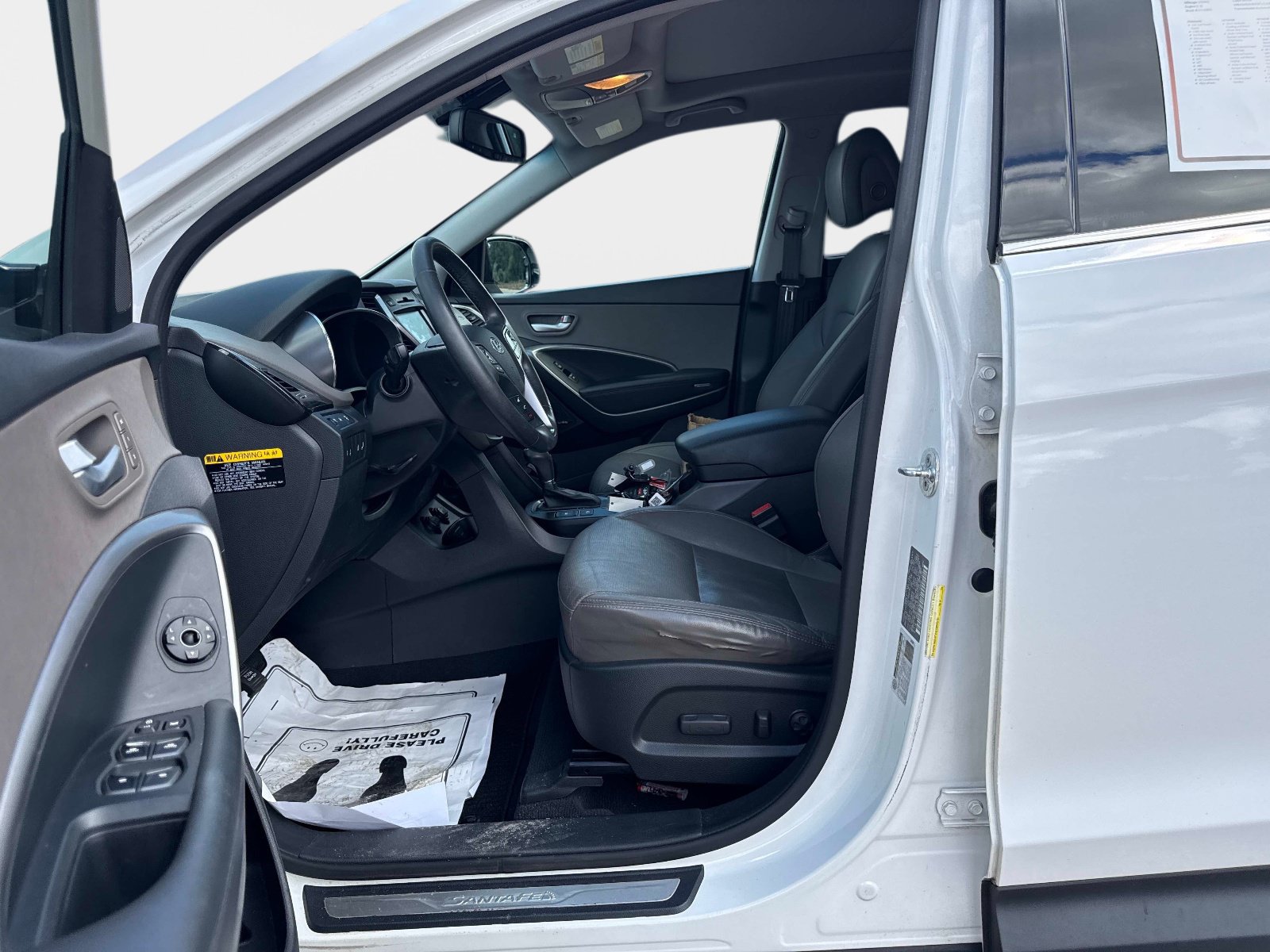 Used 2015 Hyundai Santa Fe Limited w/ Option Group 04 FWD image 16