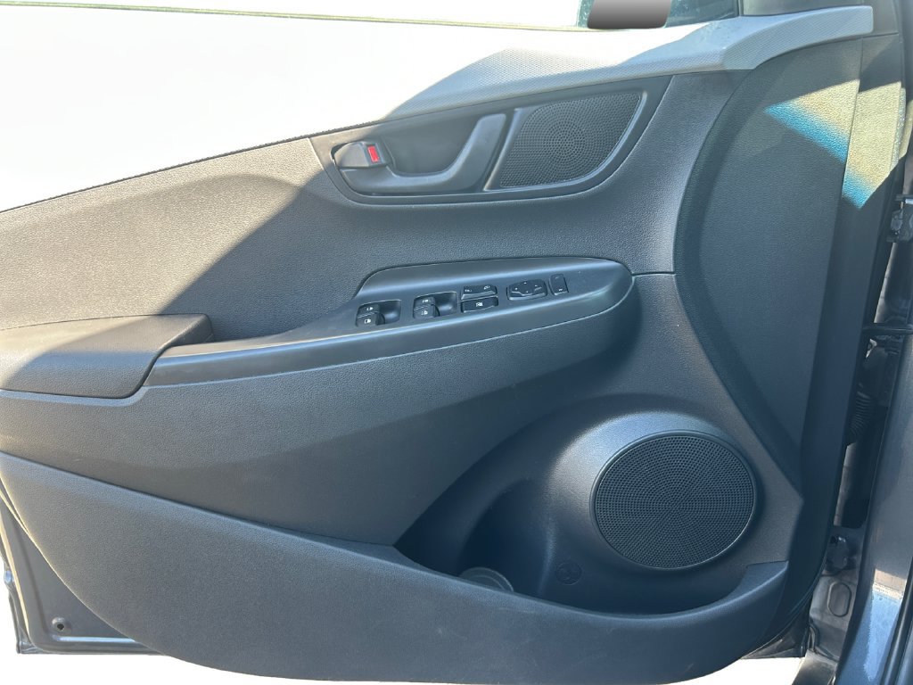 Used 2021 Hyundai Kona SEL w/ Cargo Package FWD image 13