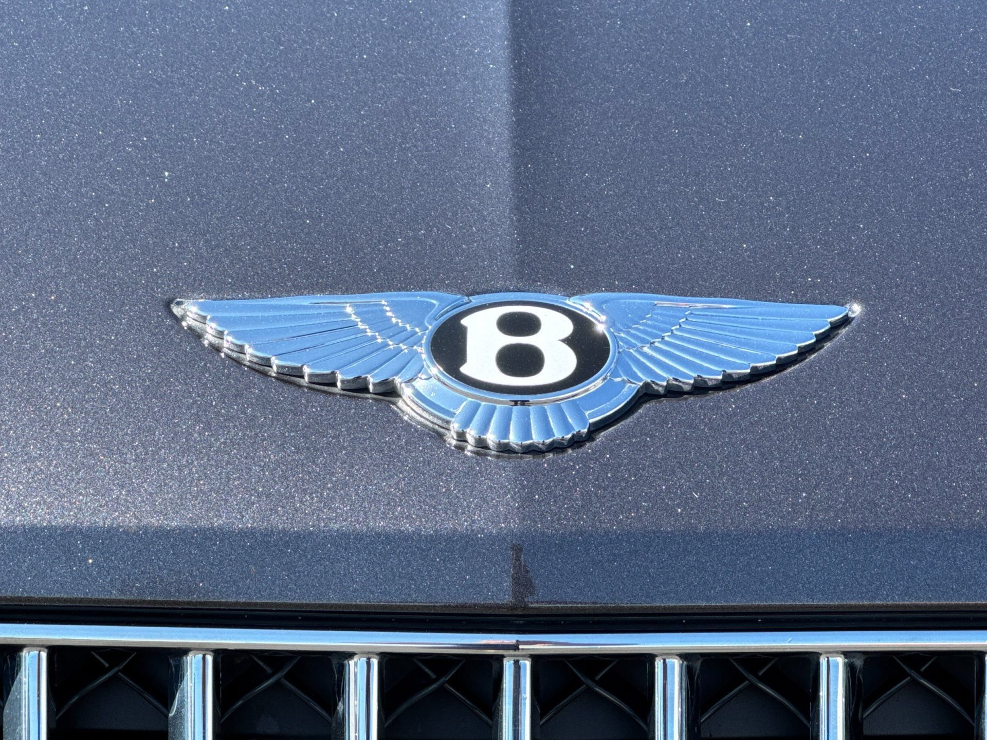 Certified 2023 Bentley Bentayga Extended Wheelbase AWD/4WD image 31