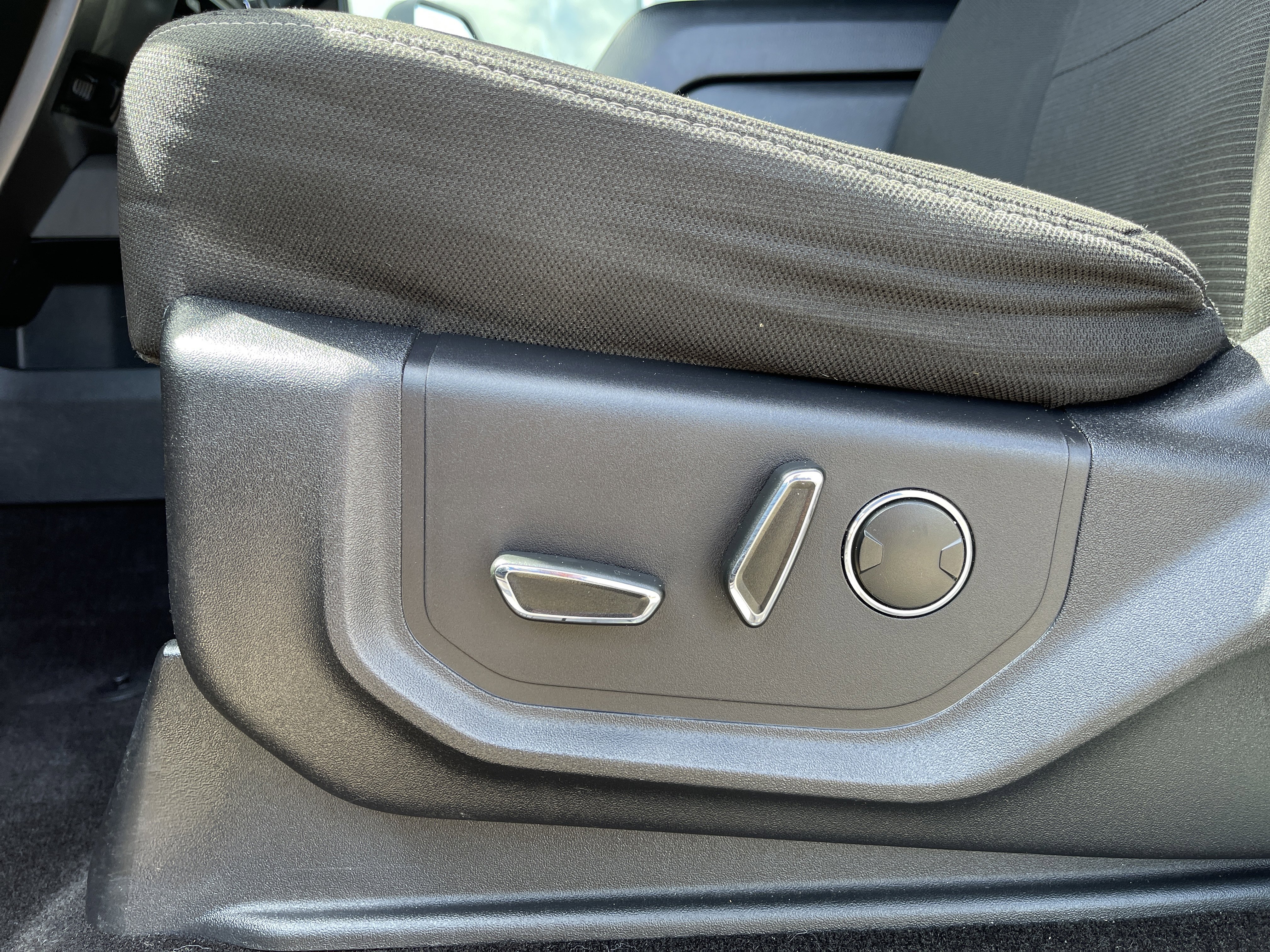 Used 2015 Ford F150 XLT w/ Equipment Group 302A Luxury image 17