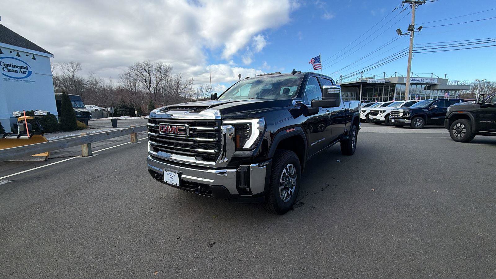 New 2026 GMC Sierra 2500 SLT w/ SLT Convenience Package image 3