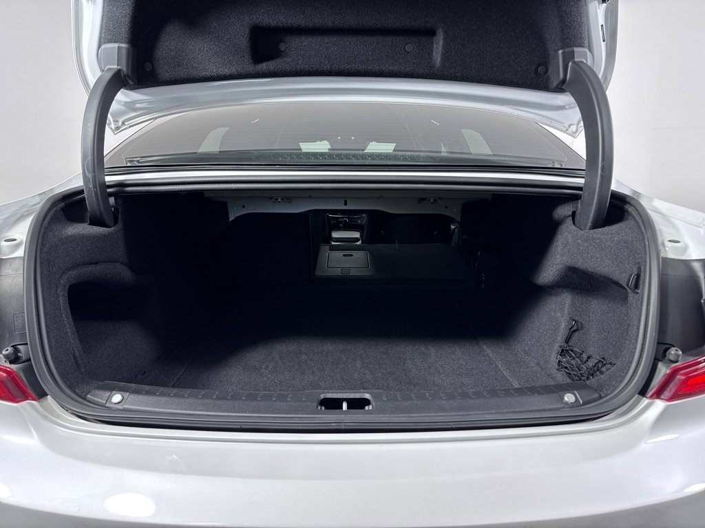 Used 2018 Volvo S90 T6 Momentum w/ Convenience Package AWD/4WD image 6