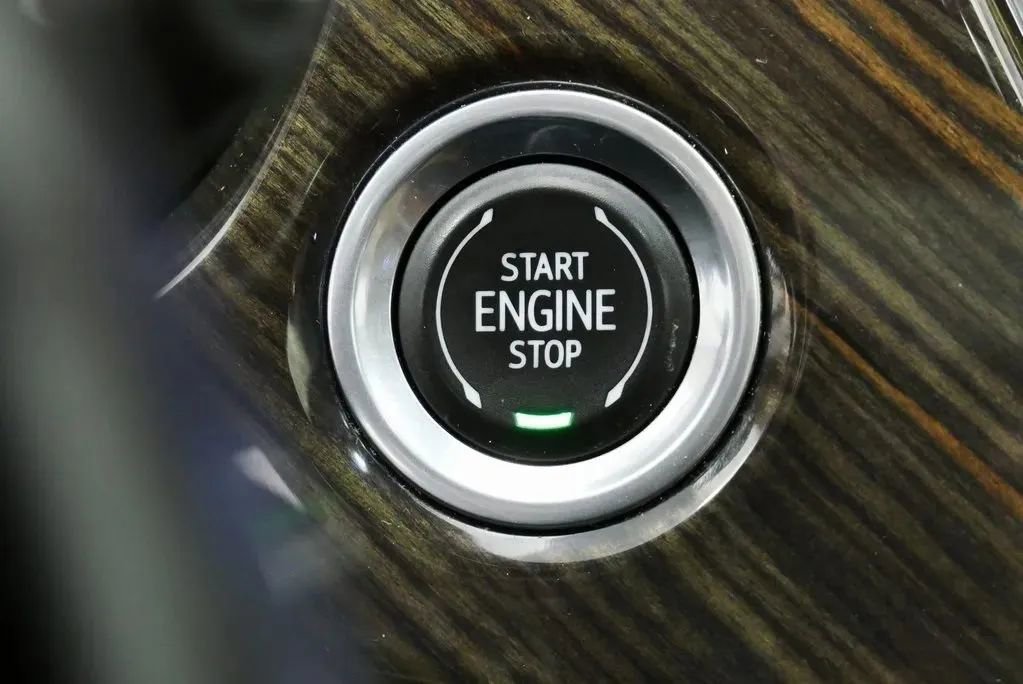 Used 2023 Cadillac XT6 Sport w/ Platinum Package image 28