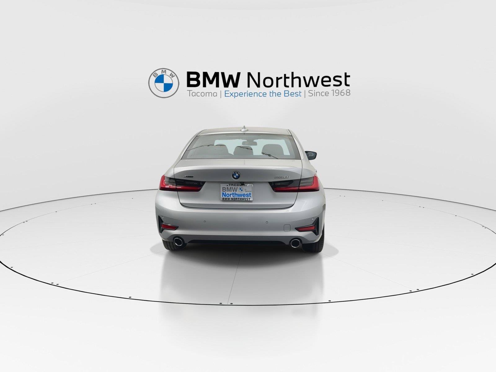 Used 2019 BMW 330i xDrive Sedan w/ Convenience Package AWD/4WD image 2