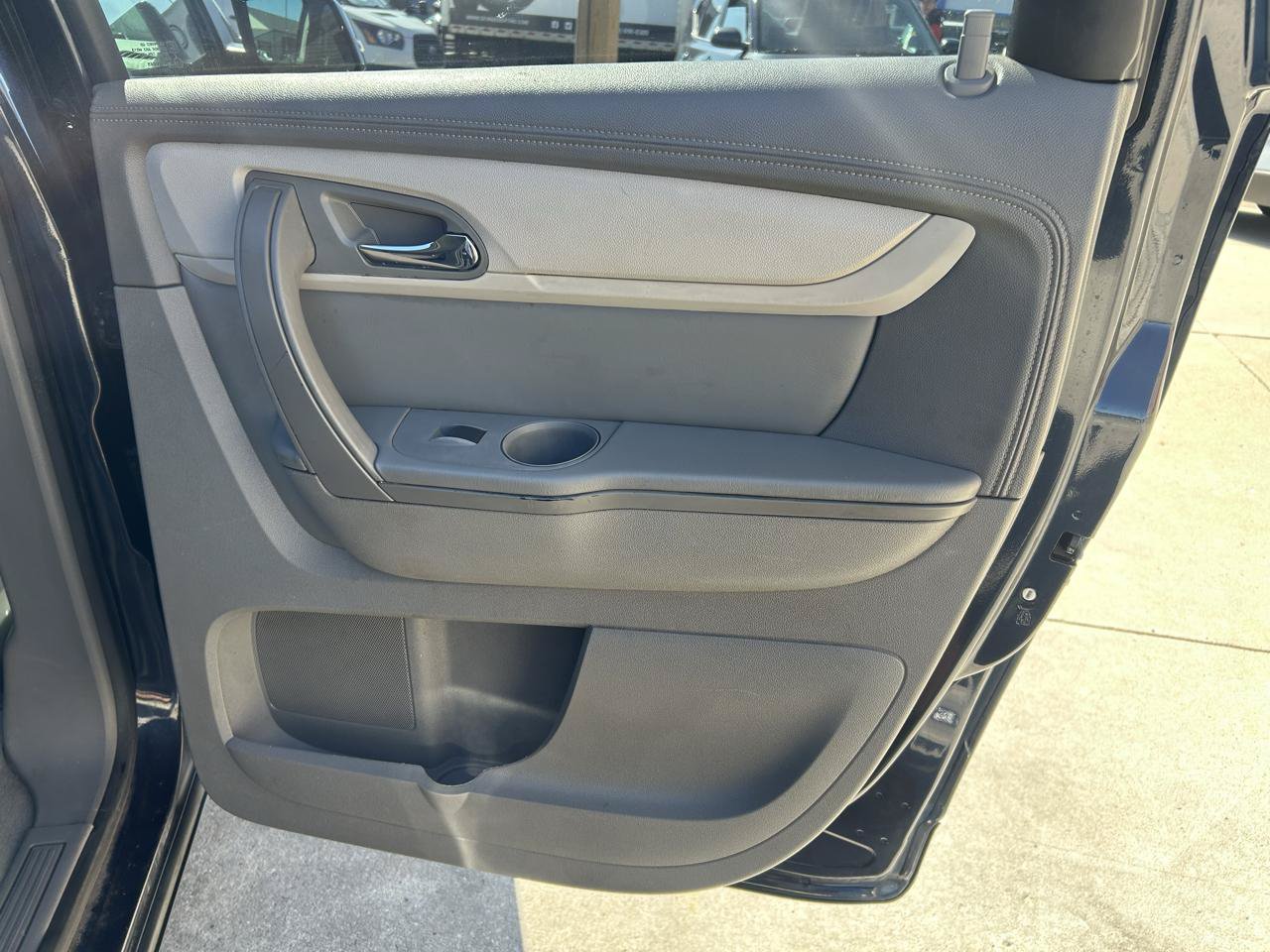 Used 2015 Chevrolet Traverse LT w/ Style and Technology Package AWD/4WD image 16