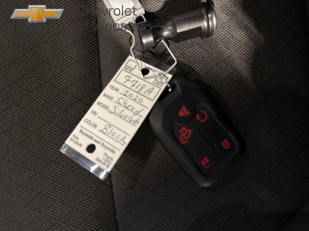 Used 2020 Chevrolet Silverado 1500 LT Trail Boss AWD/4WD image 21