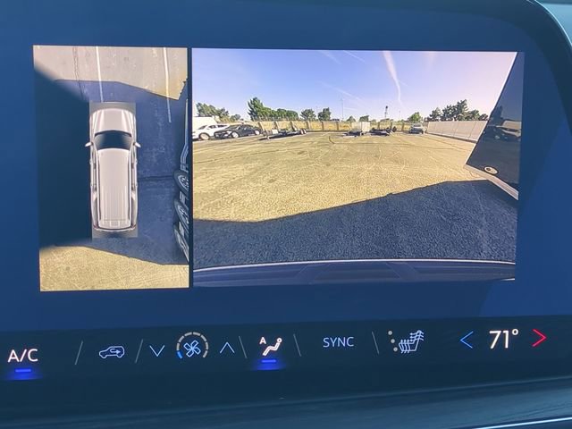 New 2026 Chevrolet Suburban LT w/ Comfort Package RWD image 17