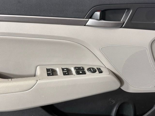 Used 2017 Hyundai Elantra Limited w/ Limited Tech Package 08 FWD image 83