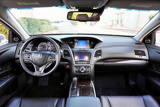 Used 2017 Acura RLX w/ Technology Package image 18