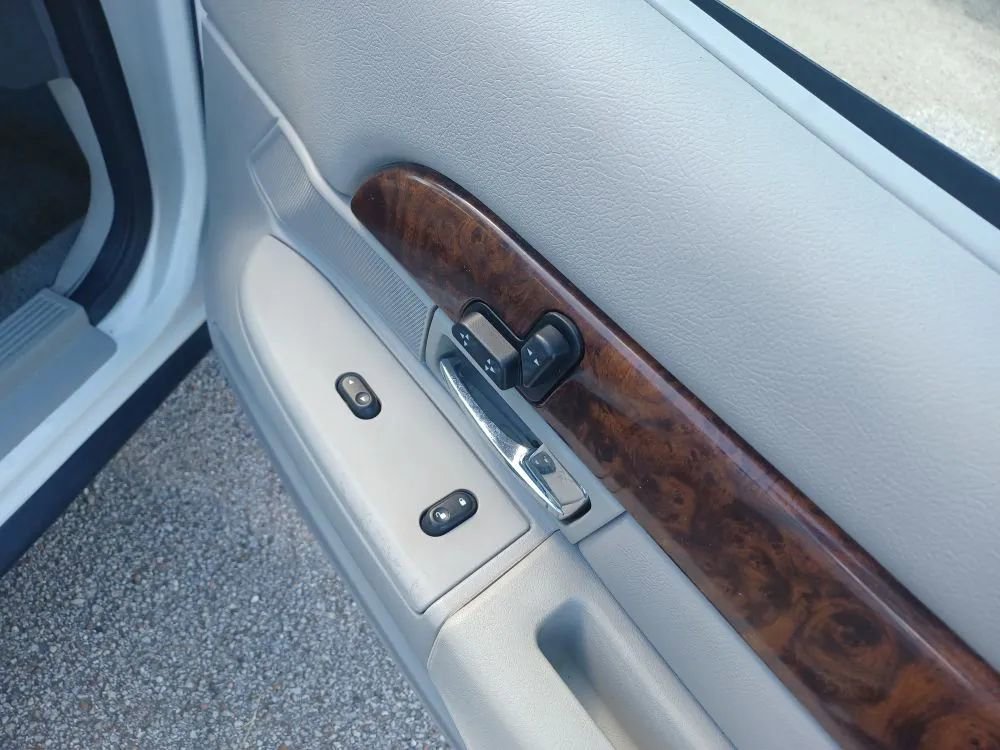 Used 2005 Mercury Grand Marquis LS image 16