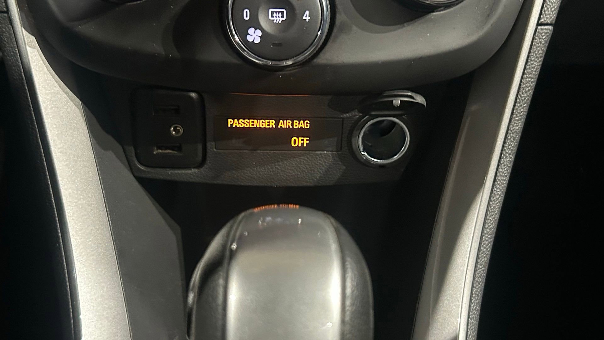 Used 2018 Chevrolet Trax LT w/ LT Convenience Package AWD/4WD image 74